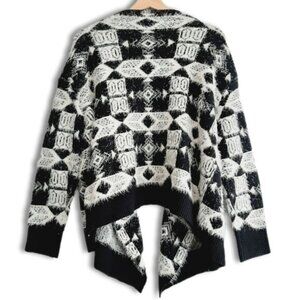 BESCA Wool Blend Fuzzy Open Front Cardigan Sweater B&W Tribal Geo Pattern Sz L